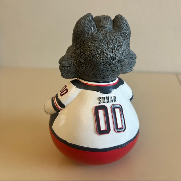 Hartford Wolf Pack Sonar Wobbler 2026 & 90’s Night Trading Card Pack Bundle - Picture 4 of 7